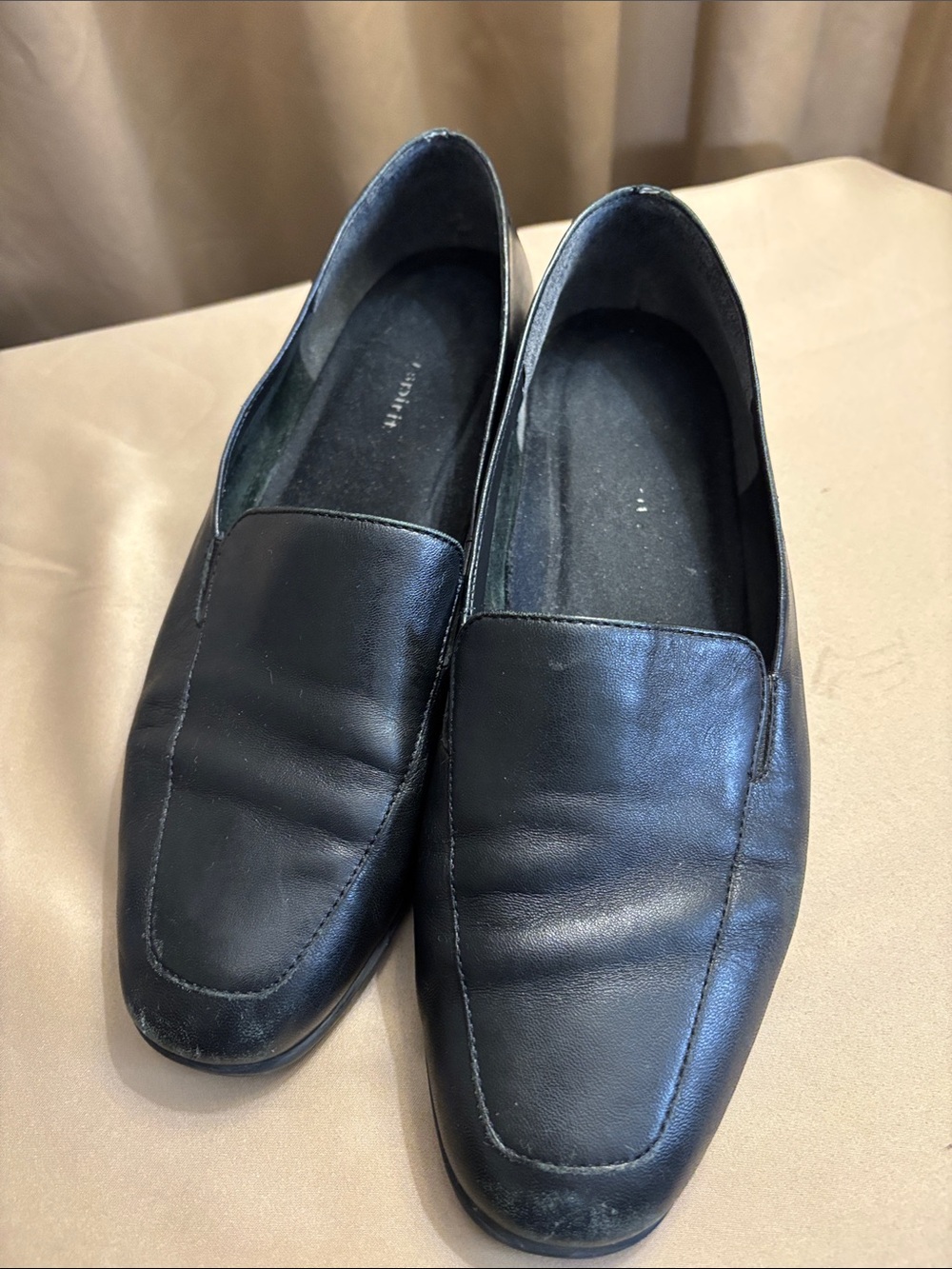 Easy Spirit Women’s Black Leather Slip-On Loafers